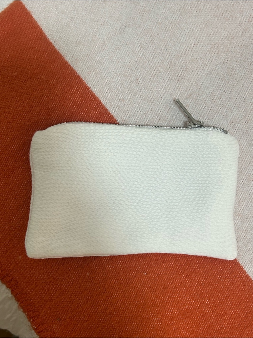 PARKE never used White Pouch with Hot Dog Patch - Picture 2 of 4